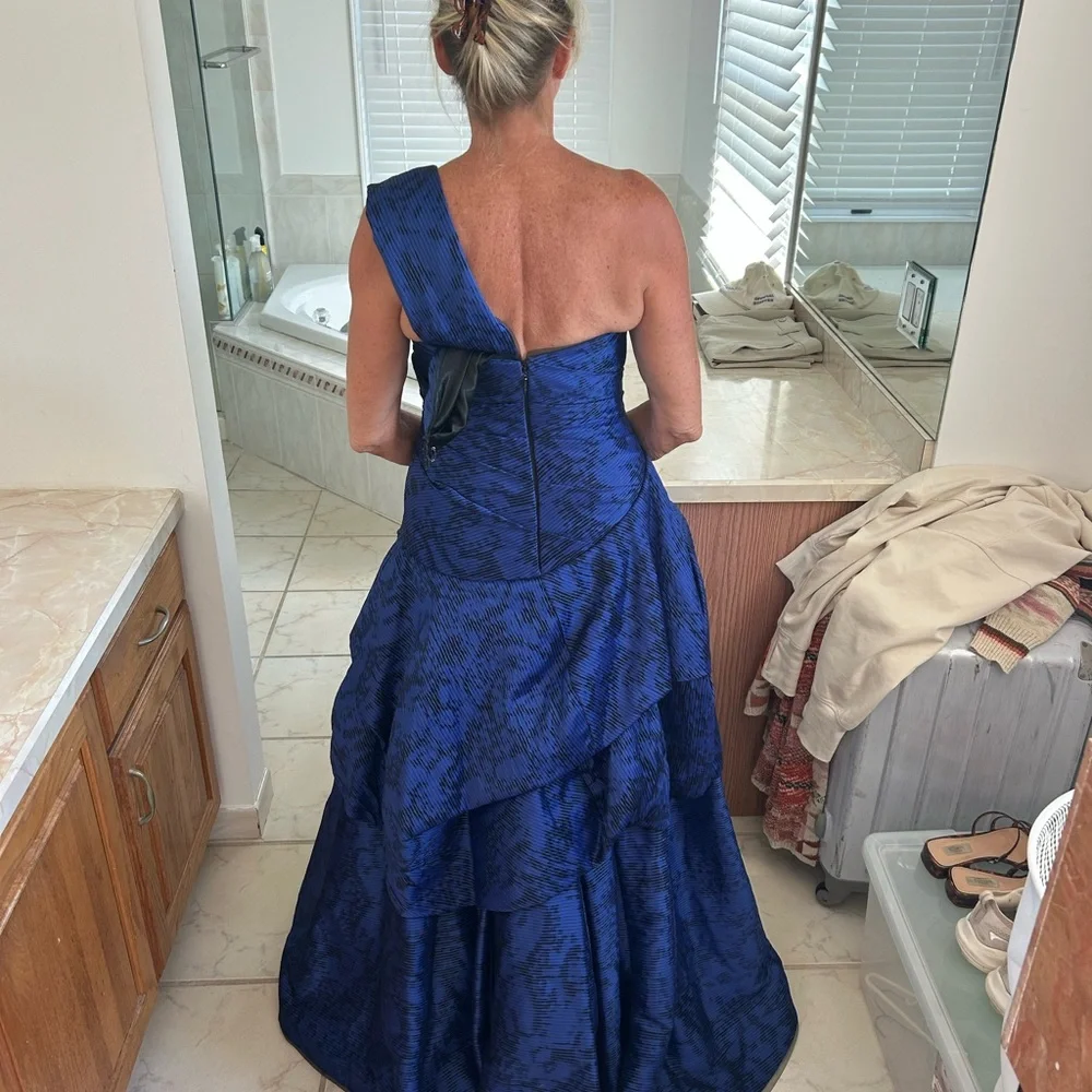 Monique Lhuillier Royal Blue One-Shoulder Evening Gown - Picture 3 of 7